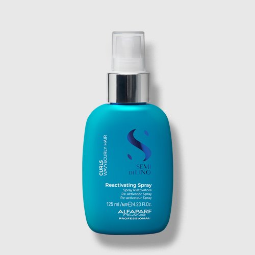 AlfaParf Milano Curls Reactivating Spray Garbanas atkuriantis purškiklis