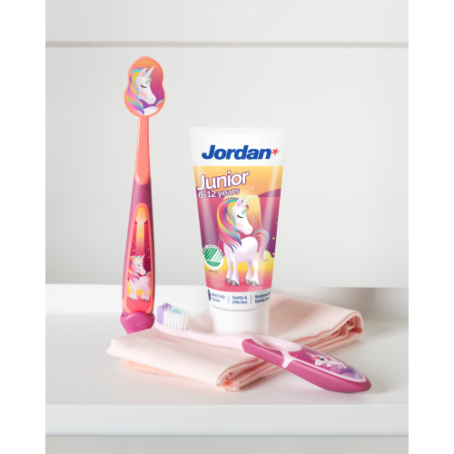 Jordan Step 6-9 years Junior Toothbrush Soft Minkštas vaikiškas dantų šepetėlis  Coral