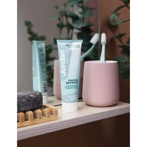 Jordan Stay Fresh Caries Defense Toothpaste Dantų pasta  75ml