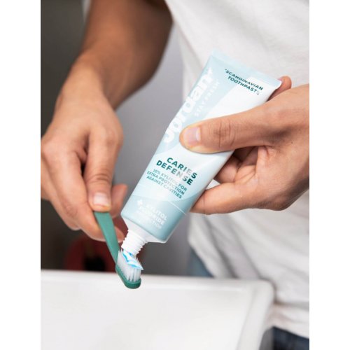 Jordan Stay Fresh Caries Defense Toothpaste Dantų pasta  75ml