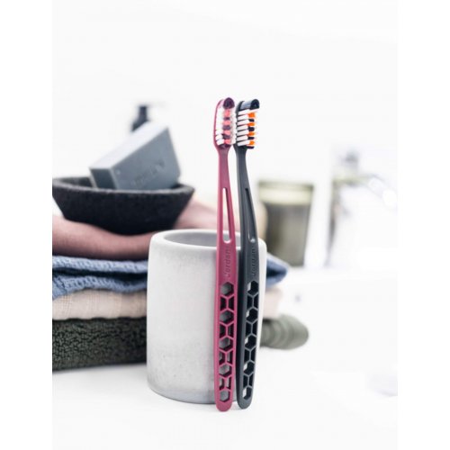 Jordan Ultralite 1+1 Toothbrush Soft Dantų šepetėlių rinkinys  Light Blue + Red